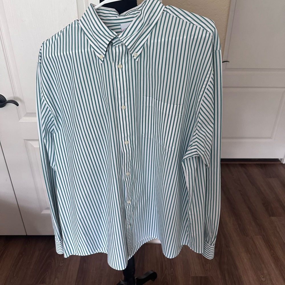 Brooks Brothers Green and White Striped Casual Shirt